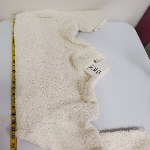 Zara Womens Oversized Chunky Teddy Sweater Size M Ecru Cropped Mock Neck NWT - Picture 8 of 11